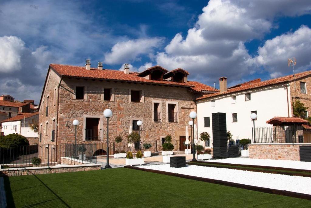 Hotel Palacio Ivan Tarin Monteagudo del Castillo Exteriör bild